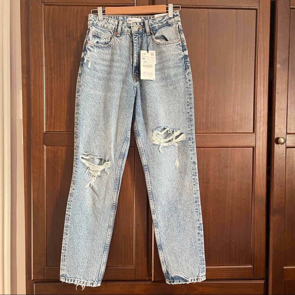 NWT Zara Classic Mom Fit Ripped Jeans (US size 4)
